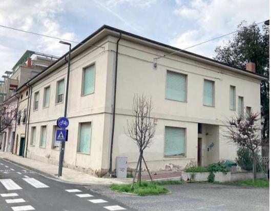 Cecina, ex ufficio tecnico di nuovo all'asta: il valore è stato dimezzato