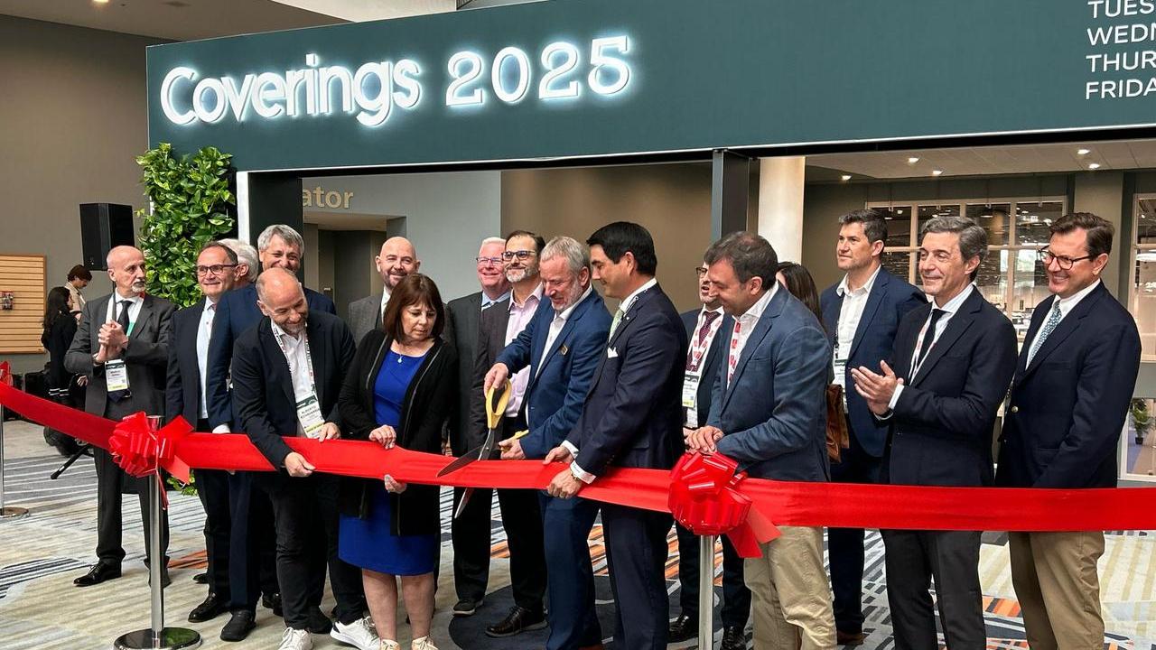 Il taglio del nastro di Coverings 2025