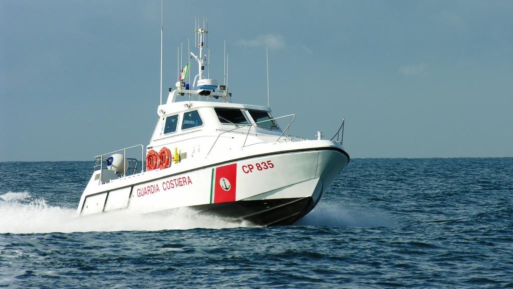 Controlli ai diportisti, in mare scattano le prime multe