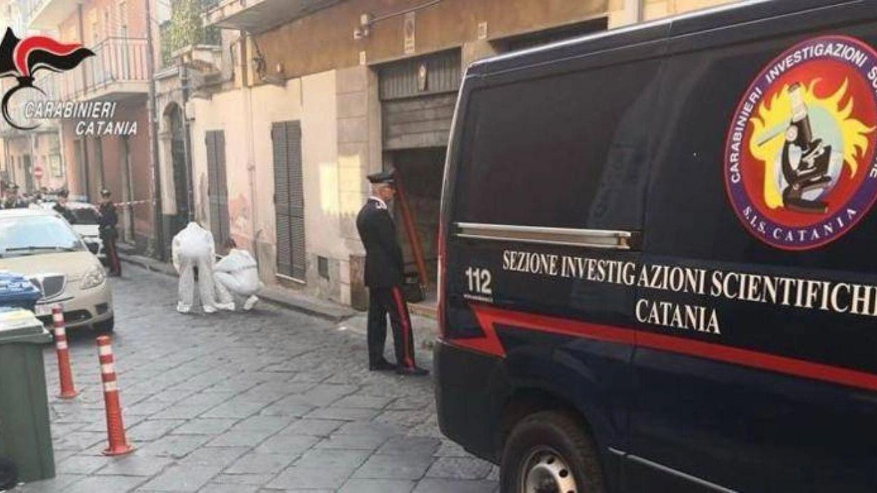 La strada in cui è avvenuta la tragedia (foto Adnkronos - Carabinieri Catania)