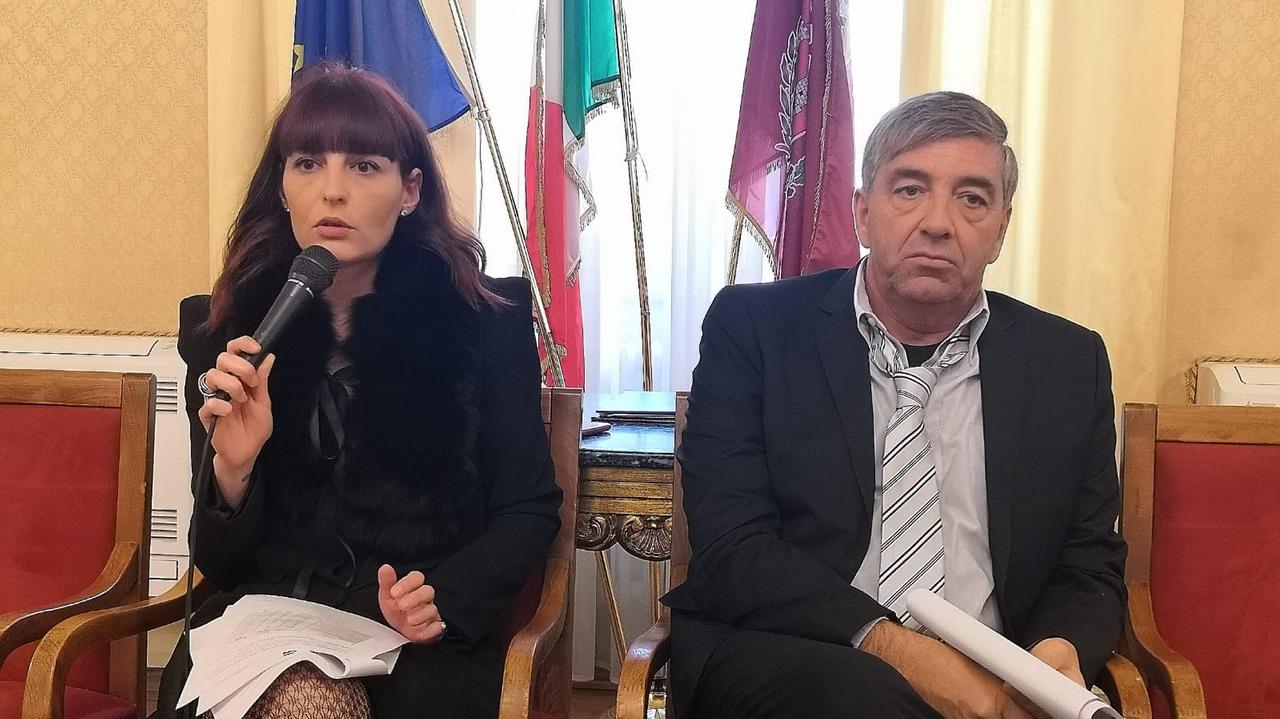 A sinistra l'assessora al bilancio, Viola Ferroni (foto Stick)