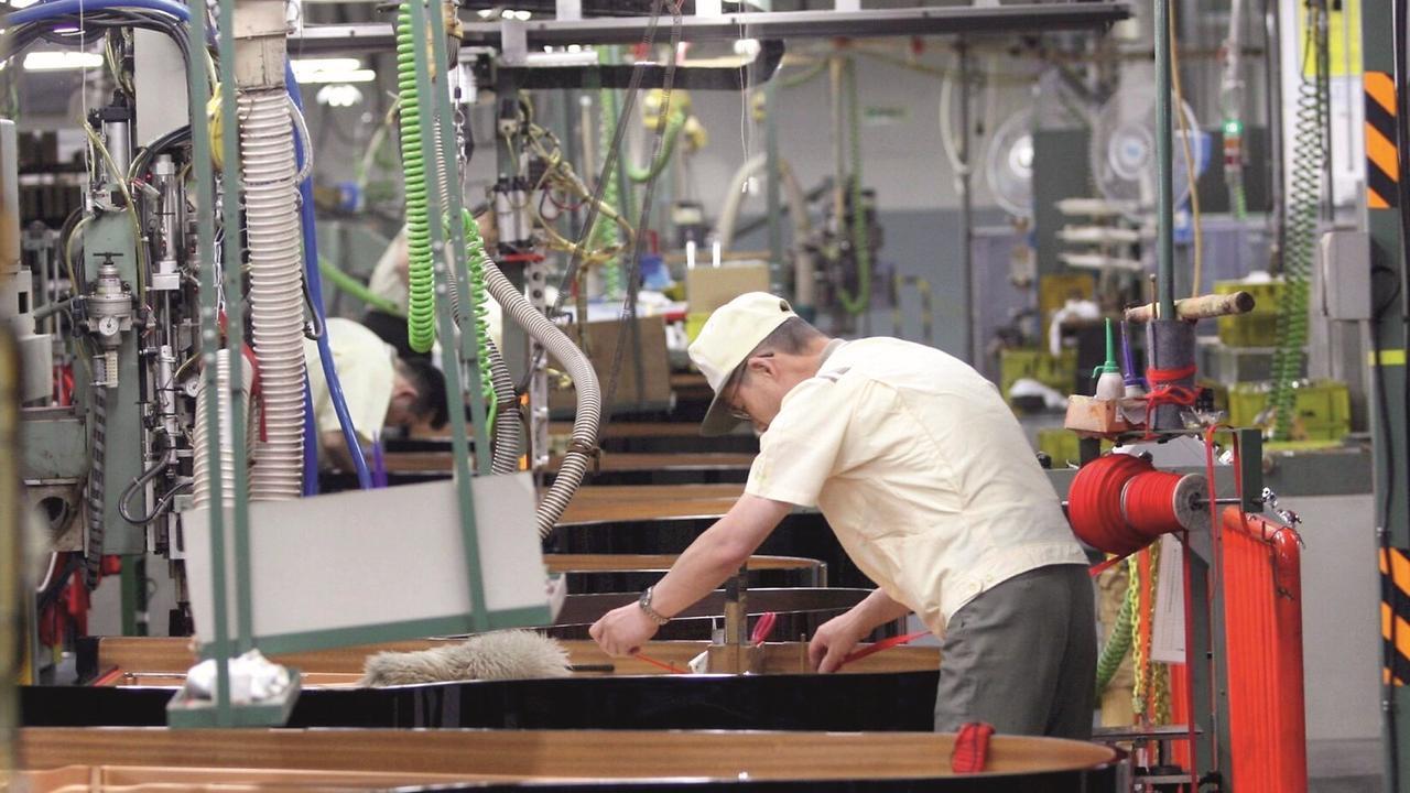 Lavoro, calano i disoccupati ma l’istruzione resta al palo: numeri, segnali positivi e negativi