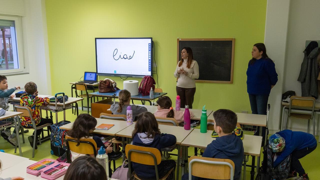 Calano i posti nelle scuole regionali, Ferrara si conferma: meno 10 banchi