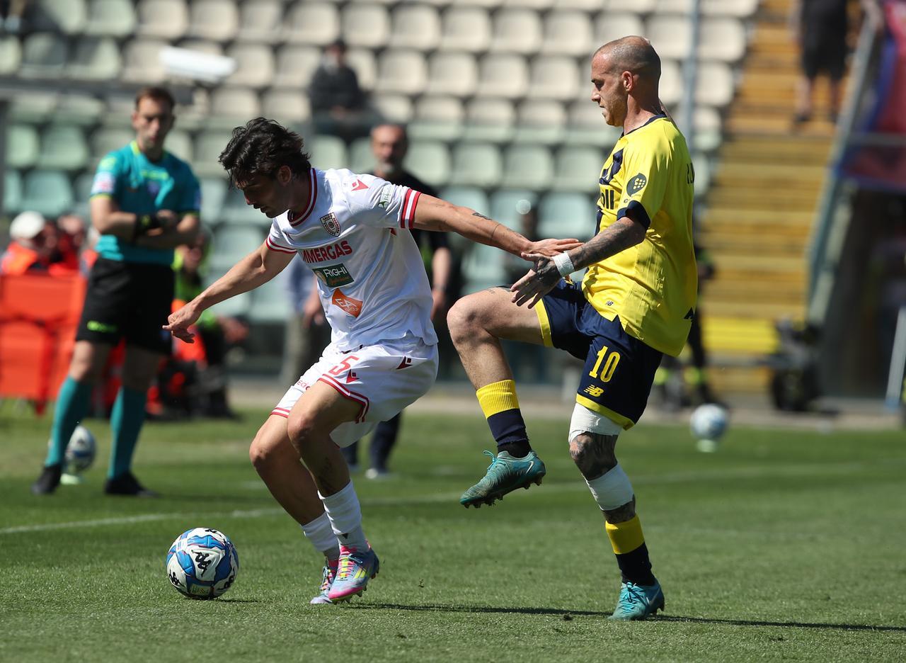 FINALE Modena-Reggiana: 2-3 (5′ Portanova, 30′ aut. Rozzio, 44′ aut. Bardi, 70′ Girma, 86′ Gondo)