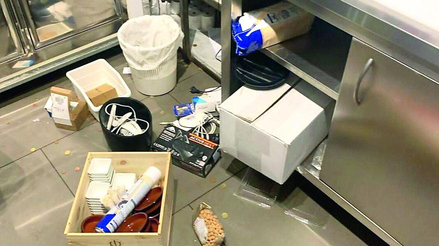 Furto al Gatàj Degusteria Bottega: rubati champagne e salumi