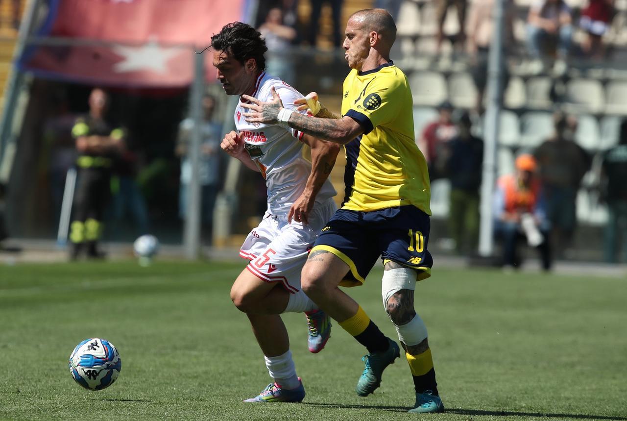 Derby a suon di gol, ma va alla Reggiana