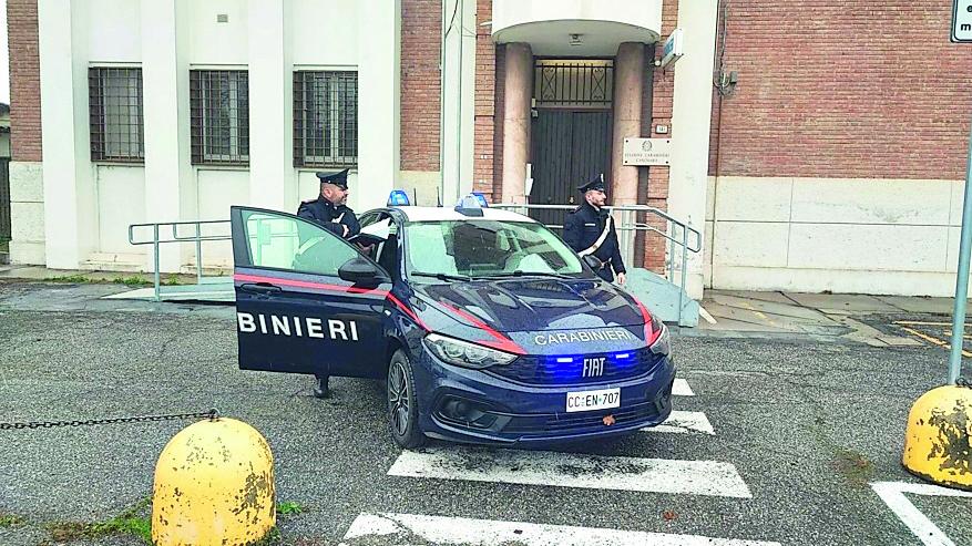 Anziana spinta a terra e derubata davanti al cimitero di Casumaro