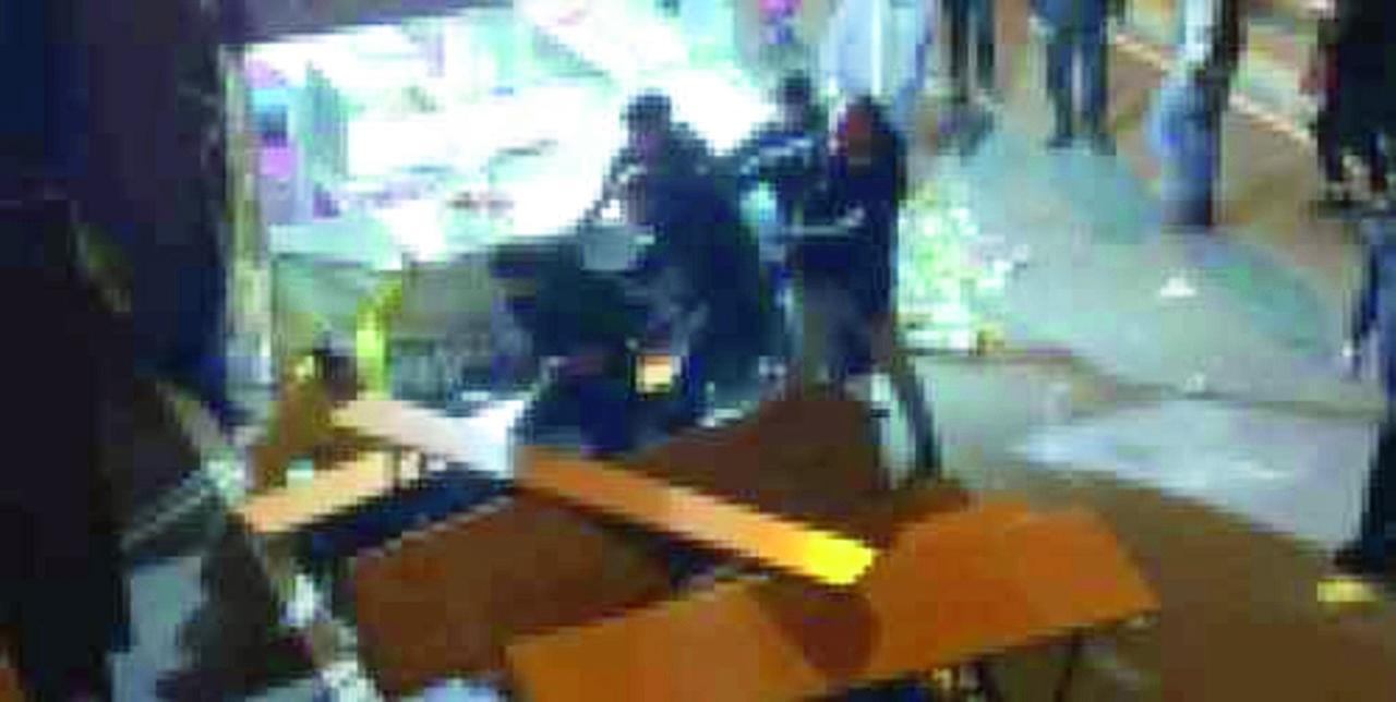 Piombino, aggressione allo Street Food: sono cinque i giovani denunciati dalla polizia