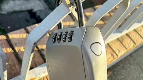 Affitti brevi e appartamenti per turisti. «Il self check-in è illegale», ecco perché