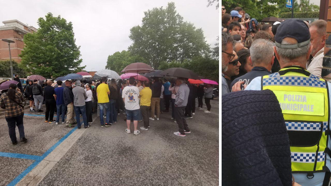 
	La fila in via Paparelli

