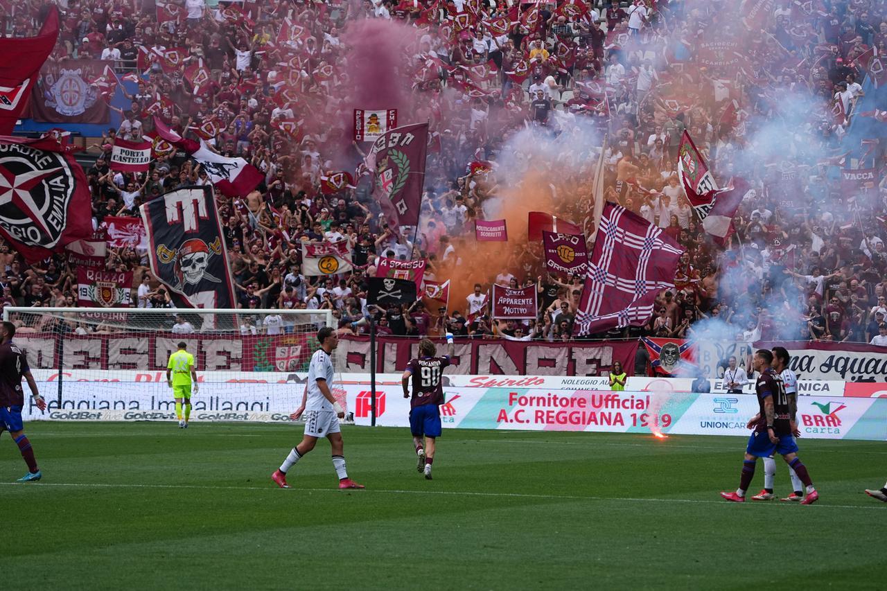 Apoteosi granata: la Reggiana batte anche lo Spezia e la salvezza è ora davvero vicina