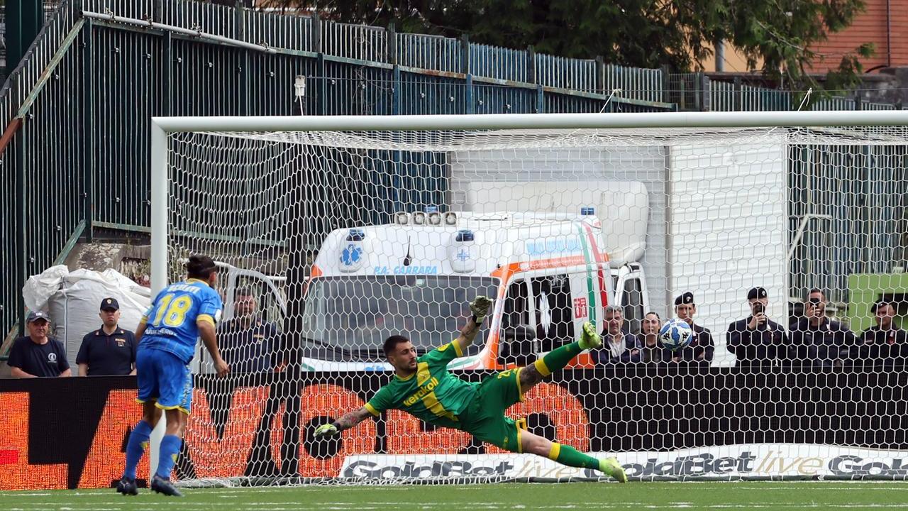 Il gol realizzato da Schiavi