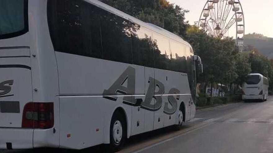 Montecatini, torna il caos dei bus turistici: il Comune introduce le ganasce