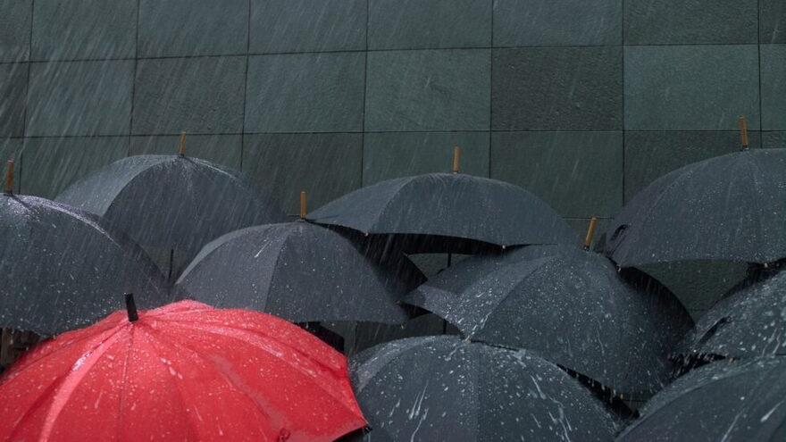 Allerta arancione, scuole chiuse in provincia di Massa Carrara: niente mercati e visite ai cimiteri