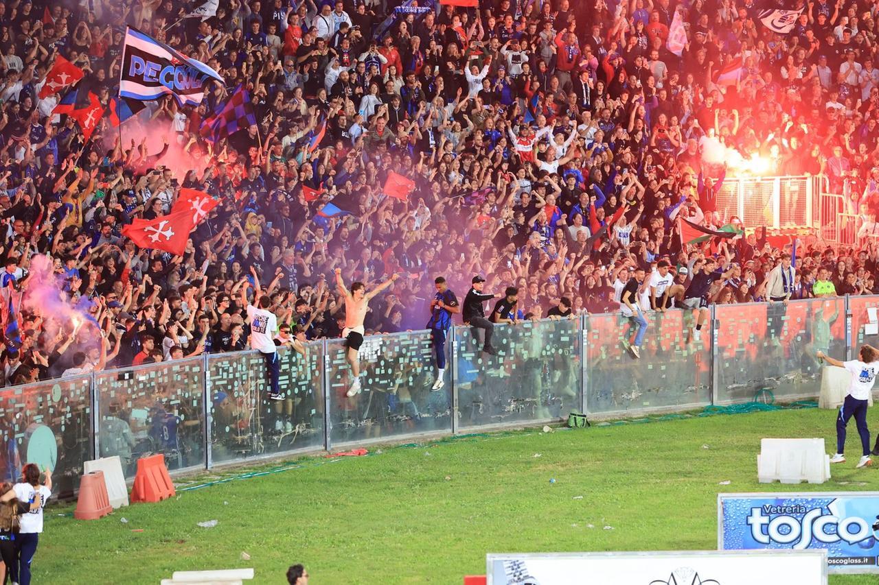 
	La festa dei tifosi del Pisa all'Arena per la promozione in Serie A&nbsp;(foto Stick)


