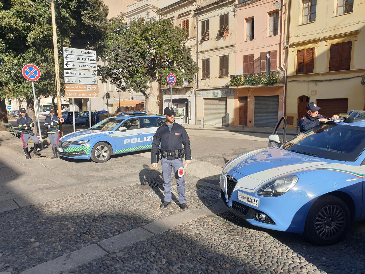 Sassari controlli nel centro storico della polizia