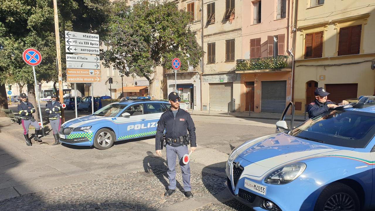 Sassari controlli nel centro storico della polizia