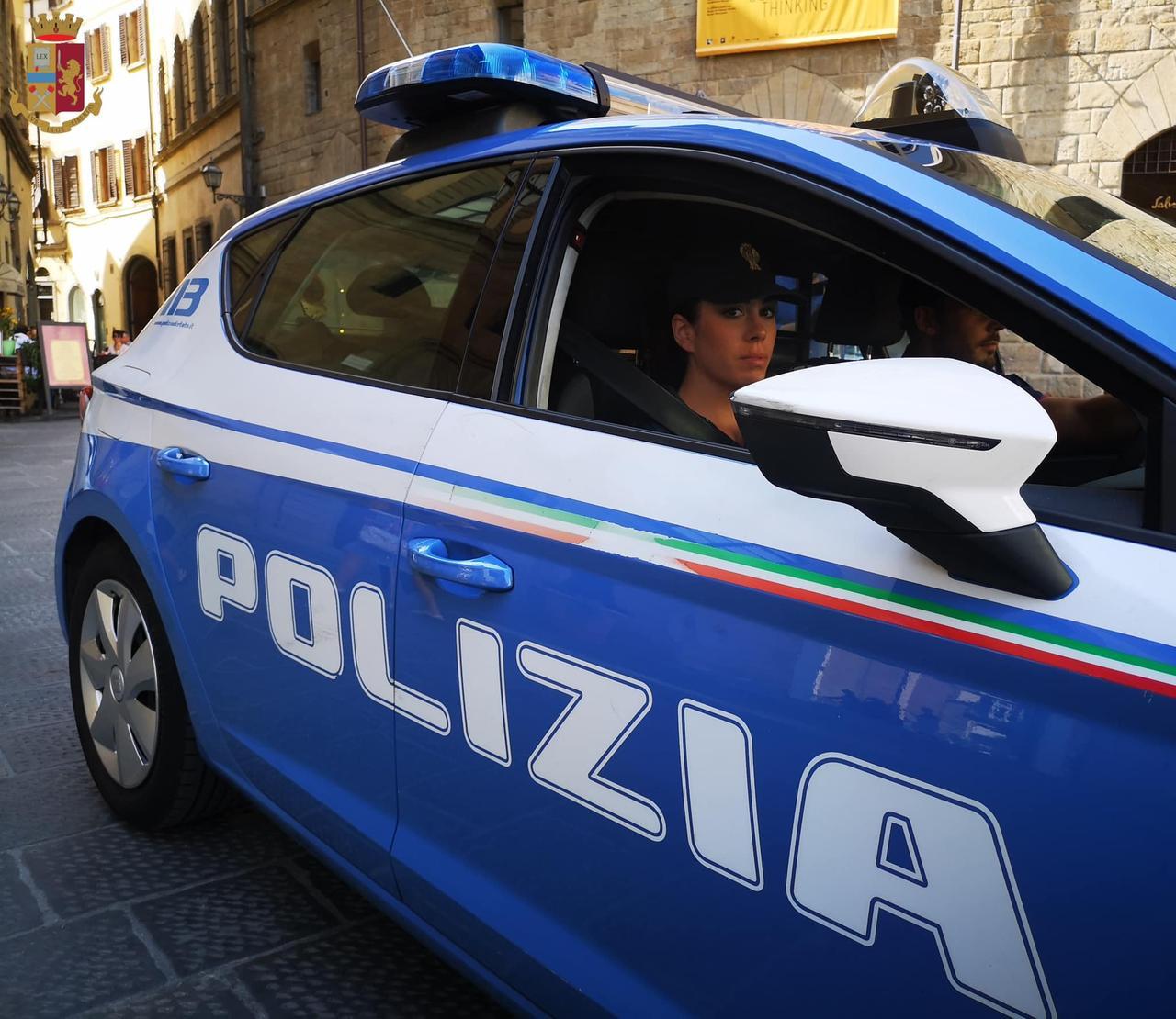 Firenze, colpisce al volto coinquilina con un coltello: arrestata