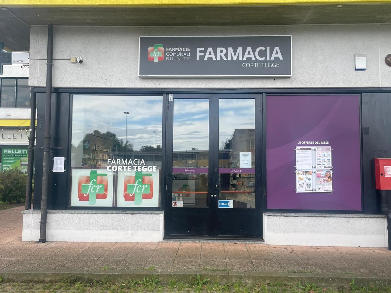 Rapina la farmacia di Corte Tegge armato di coltello