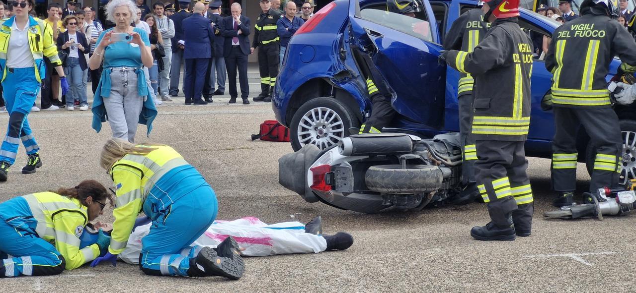 Ottocento studenti alla fiera di Cagliari per imparare le regole della strada
