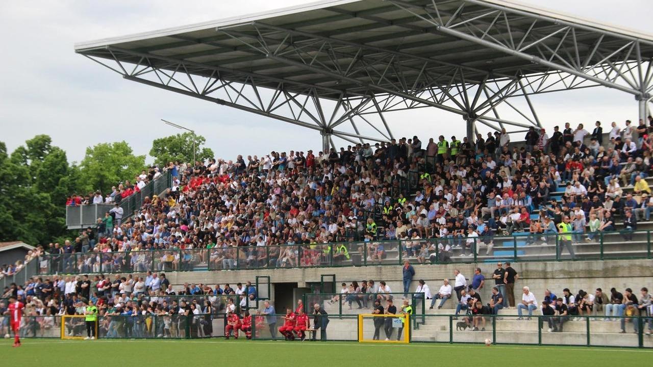 Correggese: in 300 fuori dallo stadio per lo spareggio promozione