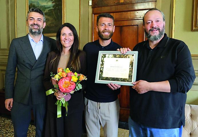 Antenucci tedoforo della Fiamma olimpica per i Giochi di Milano-Cortina