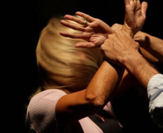 Picchia e minaccia la ex. Denunciato 20enne ferrarese che inneggiava a Turetta