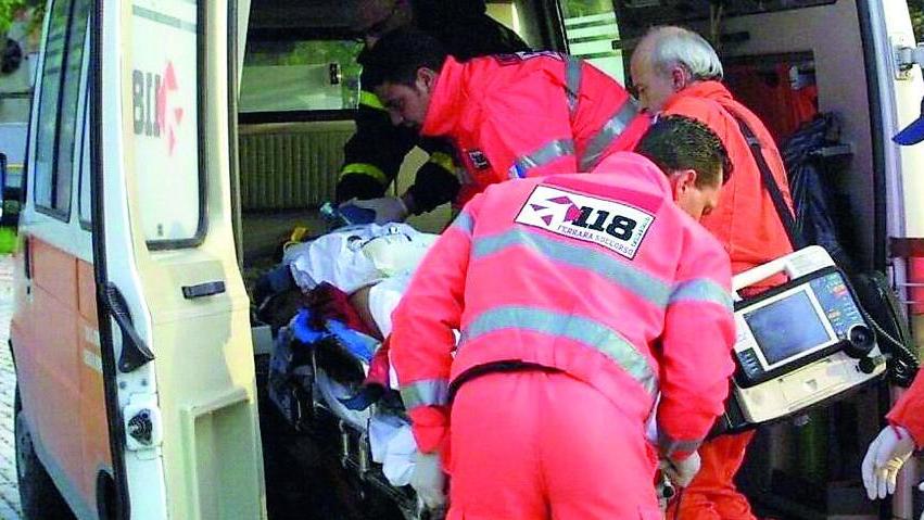 Scontro tra un’auto e una bicicletta a San Felice. Gravissima una ciclista di 86 anni