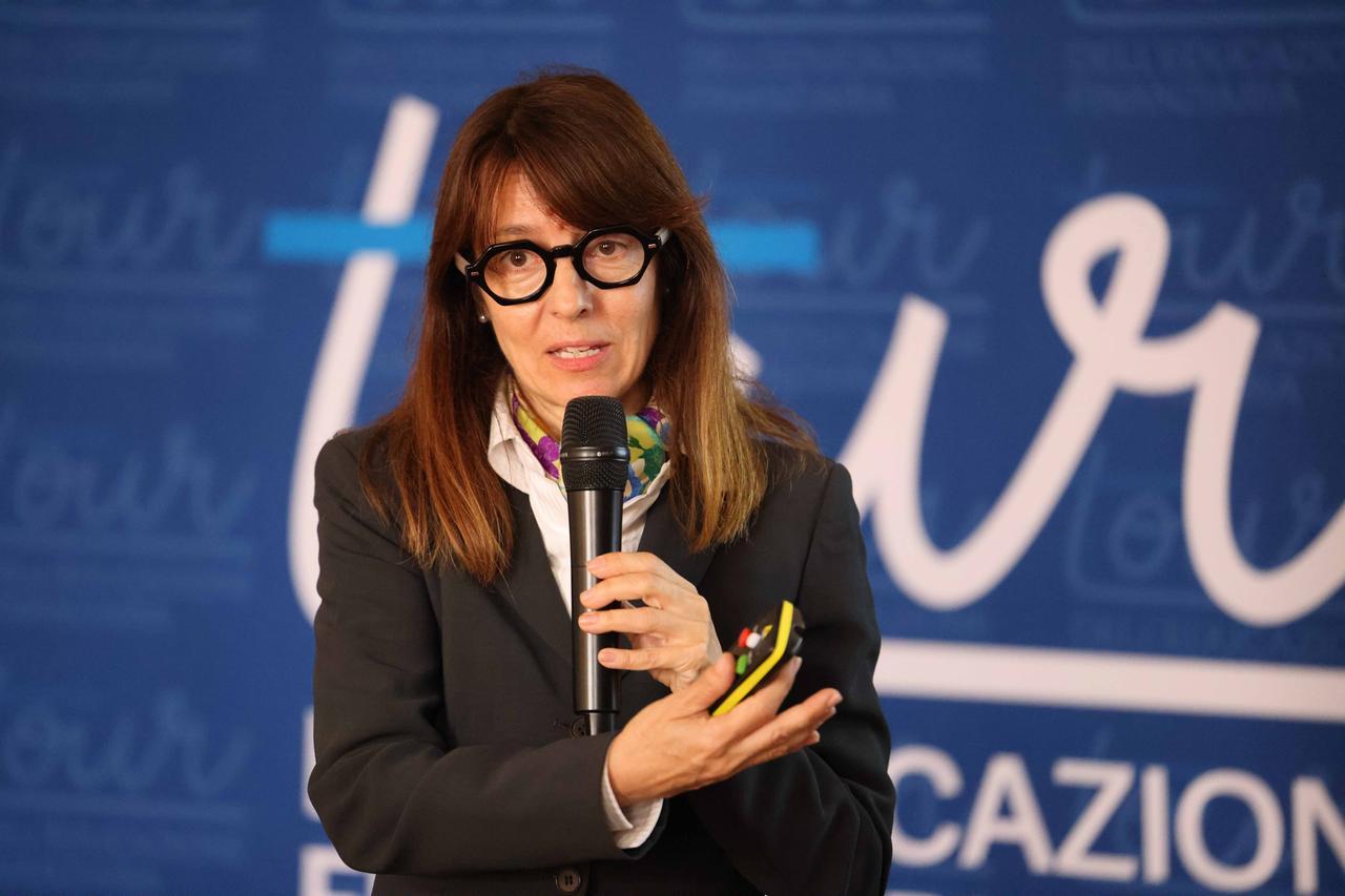 
	Claudia Ghinfanti

