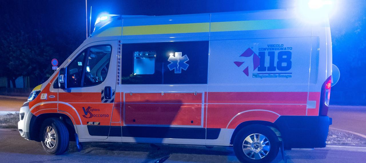 Dramma a Voghiera. Sbatte contro una vetrata a casa e muore dissanguato