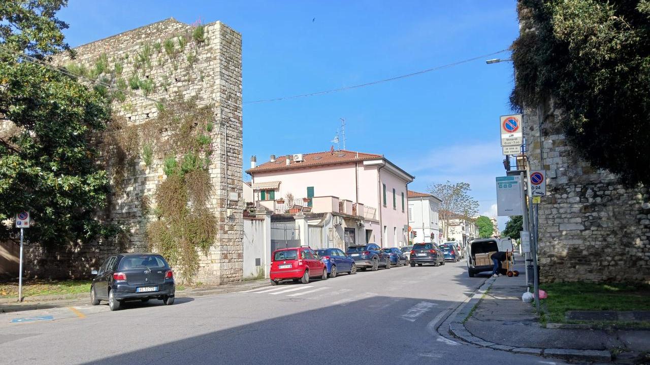 Il punto dove è stato soccorso il cinese ferito da colpi di arma da fuoco