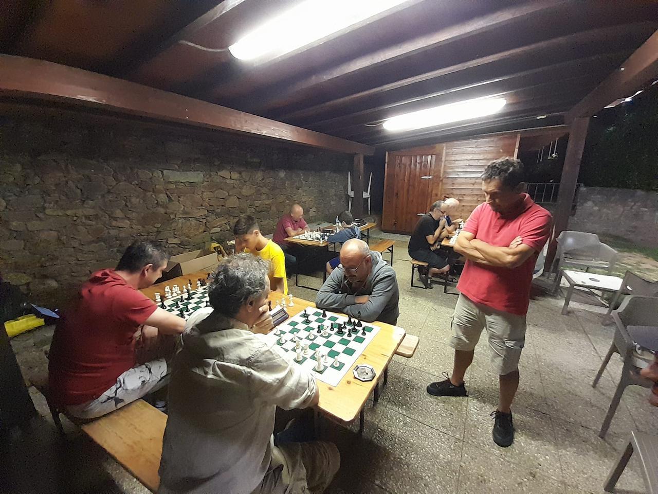 
	Uno degli ultimi tornei organizzati dal Valdera scacchi al Parco Dainelli di Buti

