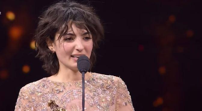 
	Tecla Insolia nel momento della consegna del David come migliore attrice protagonista

