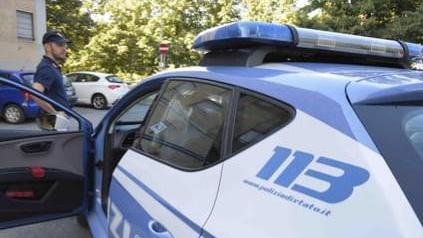 Convocava dottoresse e infermiere con l’altoparlante nel suo studio. Poi le violenze