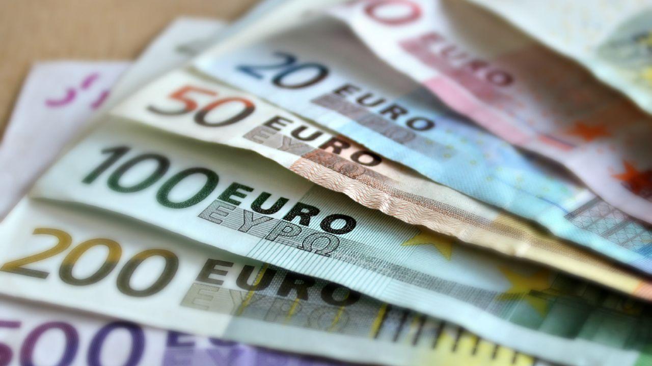 Aumenti fino a 300 euro per i dipendenti pubblici