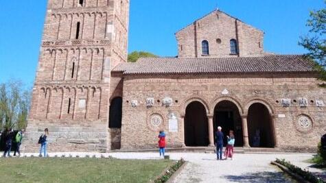 Pomposa, arrivano all’Abbazia ma il museo è chiuso. Non c’è il personale<br type="_moz" />