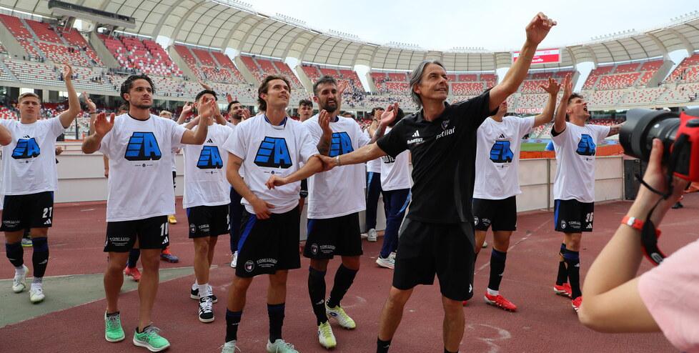 Pisa, ecco la festa promozione: coppa all’Arena, poi giro in bus