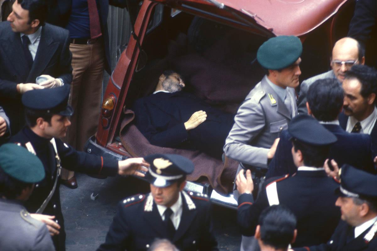Aldo Moro poteva essere liberato: indizi e messaggi dalla prigionia