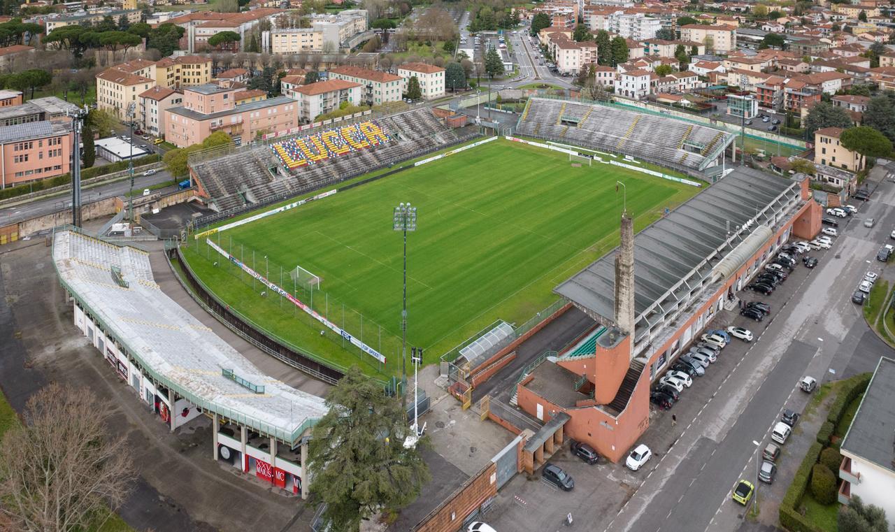 Maxi schermo per la Lucchese in trasferta