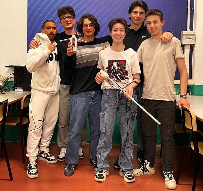 Cento, il mini satellite del Bassi Burgatti nel concorso dell’Agenzia Spaziale