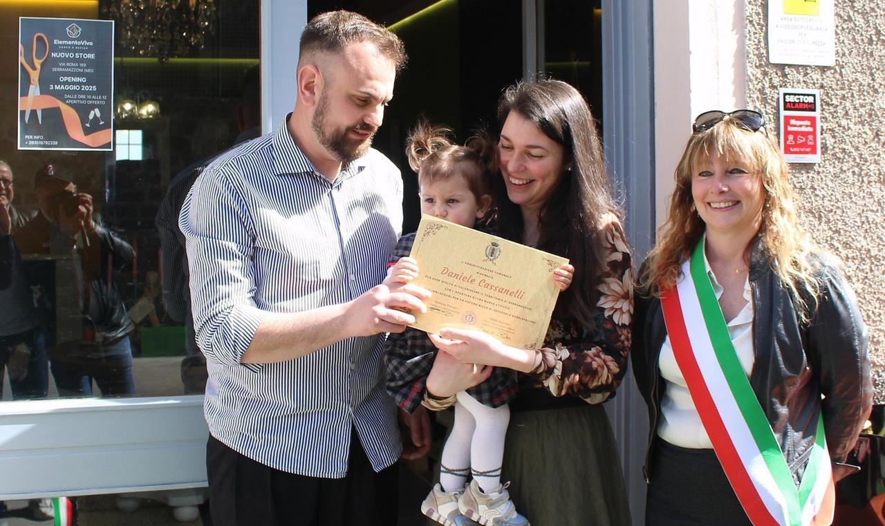 Fuoco e risparmio energetico: Daniele apre la sua attività green a Serra