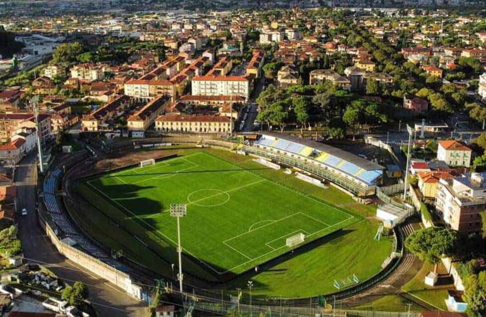 Lo stadio di Carrara