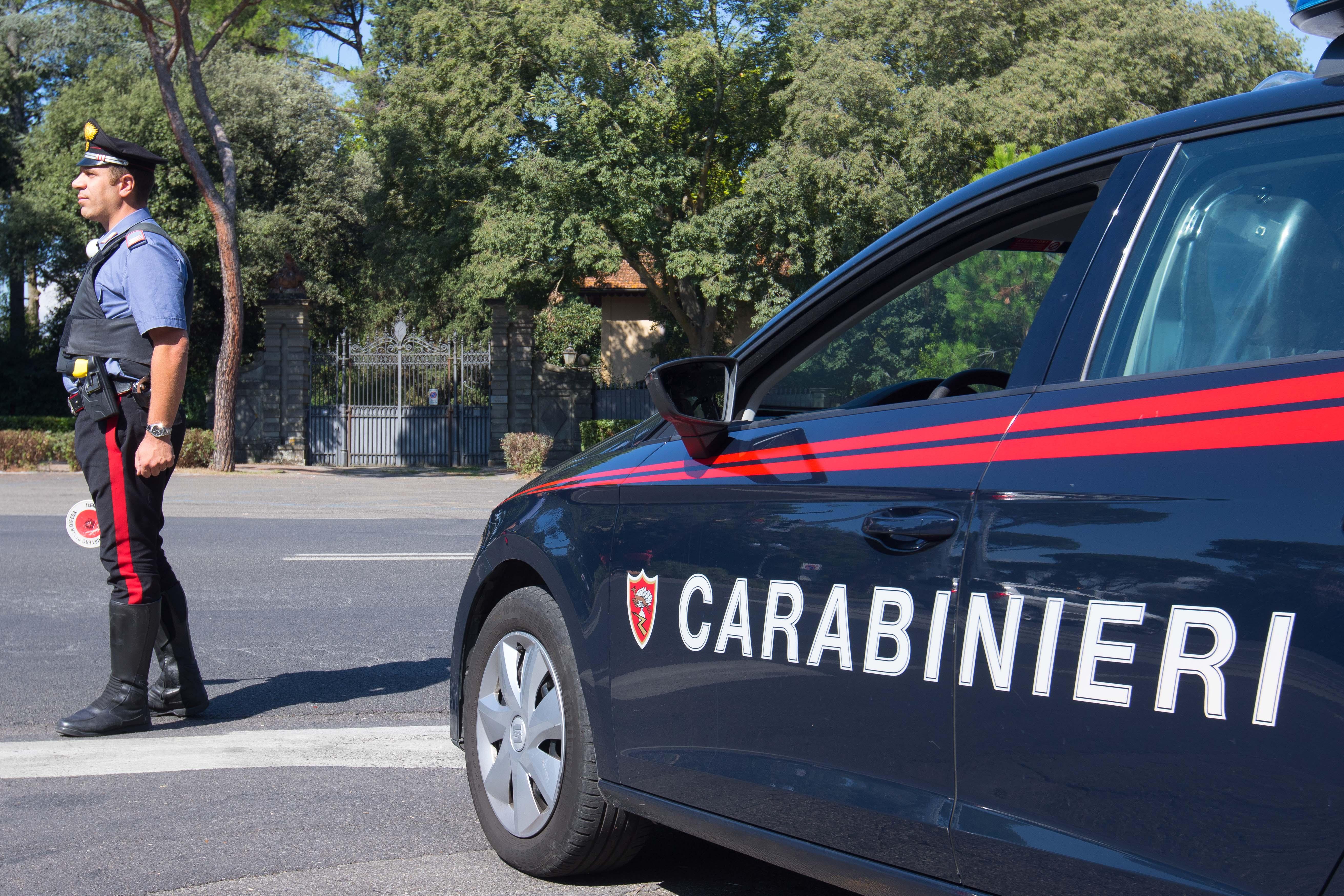 Un carabiniere al lavoro (foto d'archivio)