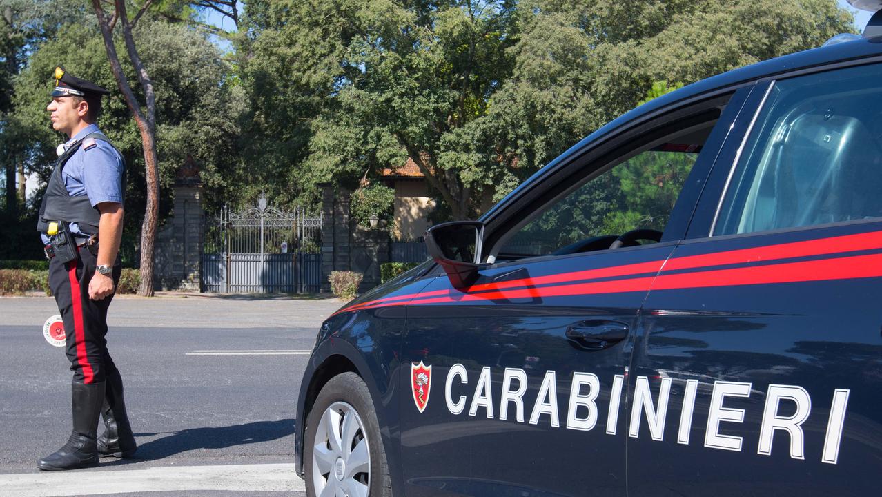 Un carabiniere al lavoro (foto d'archivio)