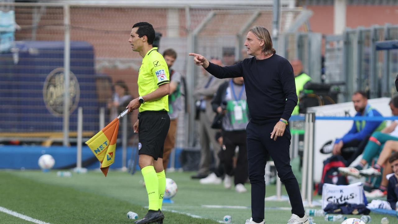 Il Cagliari delude a Como, sconfitto 3-1: salvezza ancora da conquistare