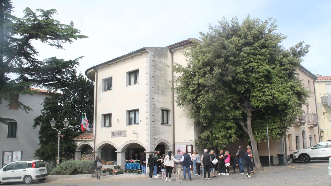 Comunali, colpo di scena a Luras: sarà una sfida a due