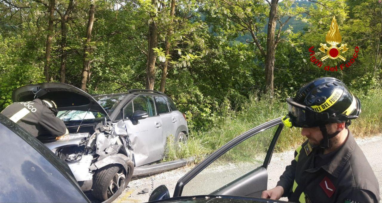 Incidente frontale a Sordiglio: tre feriti