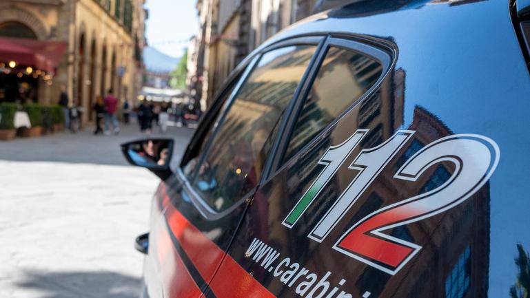 Lucca, ragazzi picchiati e rapinati: denunciati sette minorenni