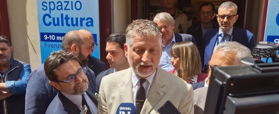 
	Alessandro Giuli, ministro della Cultura durante la visita a Firenze per la tre giorni organizzata da Fratelli d&rsquo;Italia


