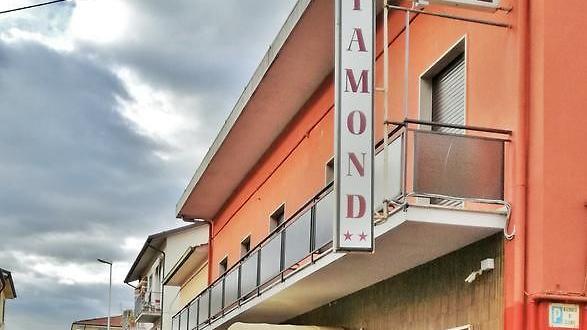 Montecatini, migranti trasferiti all’hotel Diamond